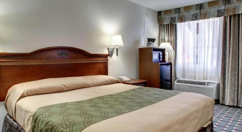 Econo Lodge Меридиан Экстерьер фото