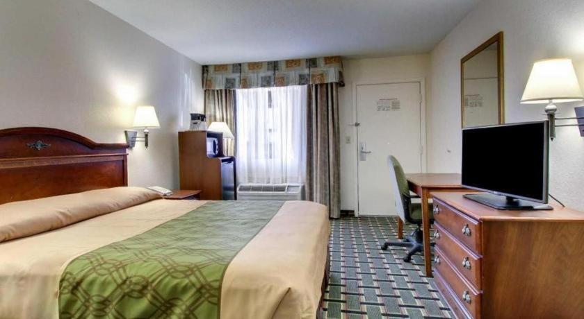 Econo Lodge Меридиан Экстерьер фото